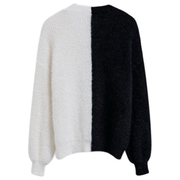 Black & White Contrast Button-Front V-Neck Cardigan NEW - Woven Right - Picture 10 of 13